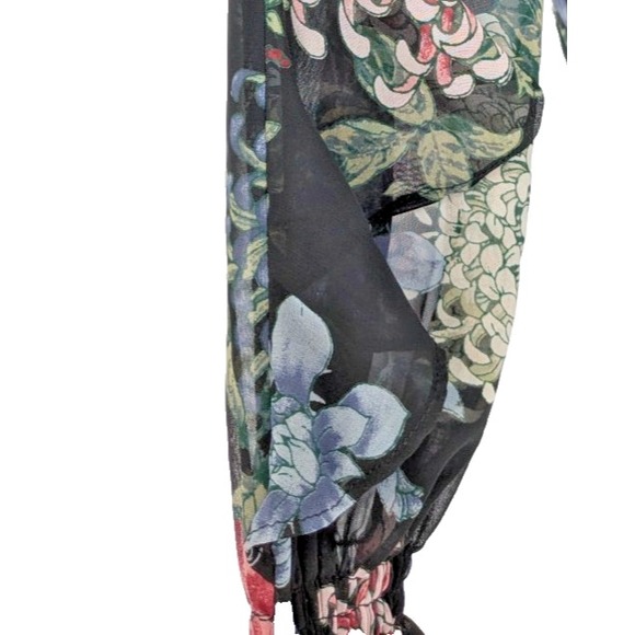 VICTORIAN Dark Fairy Blouse Top MEDIUM Black Floral Button Up Ruffles Excellent - Picture 9 of 14